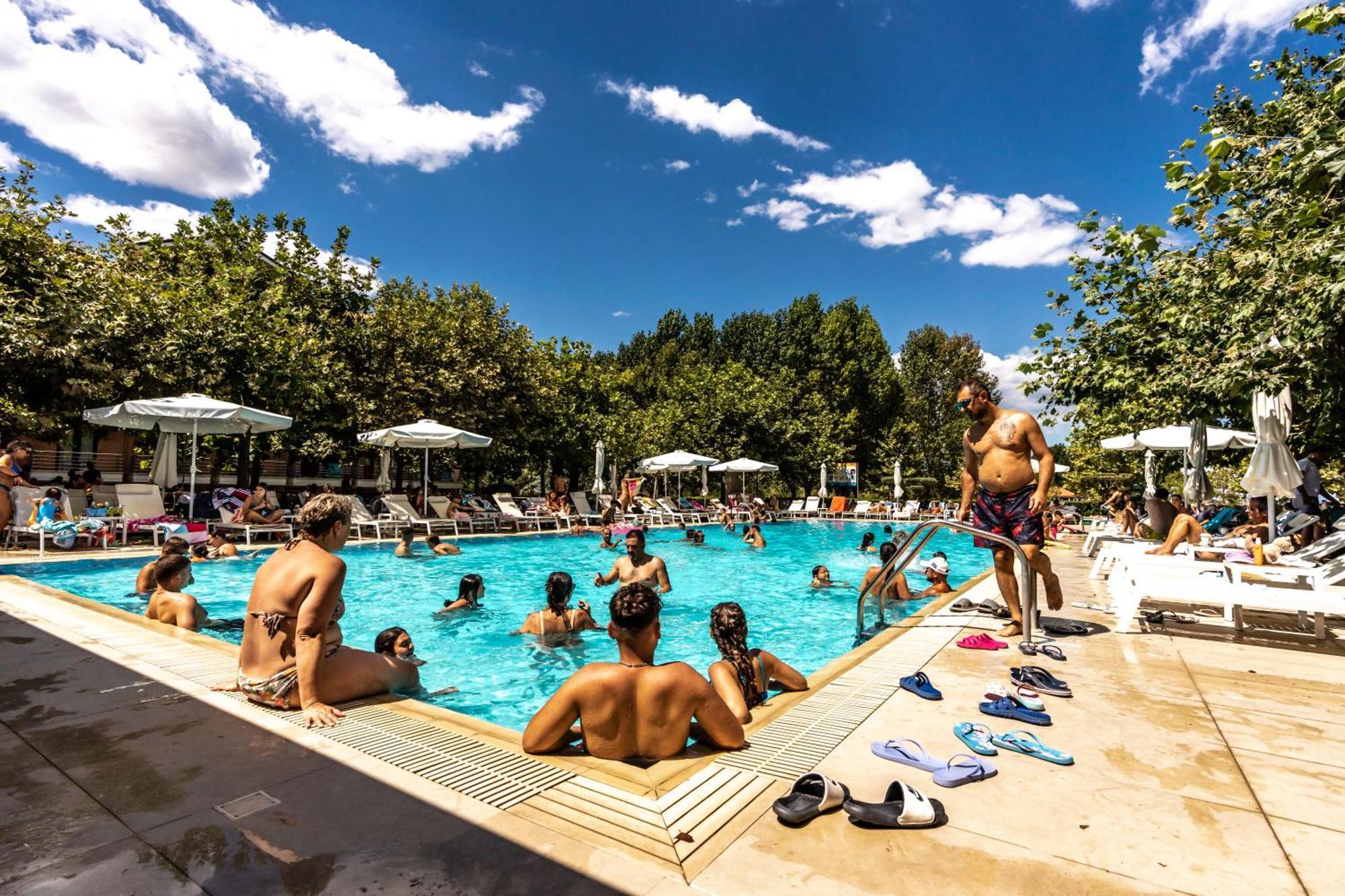 Hotel Giannoulis Paralia Katerinis Bagian luar foto